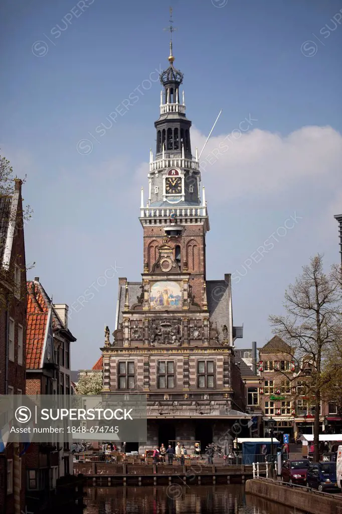 Tower of the former weigh building, now Holland Kaasmuseum Dutch cheese museum, Alkmaar, North Holland, Netherlands, Europe