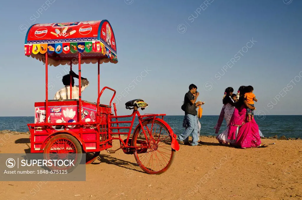 Mobile icecream stall at the beach of Pondicherry, Puducherry, India, Asia
