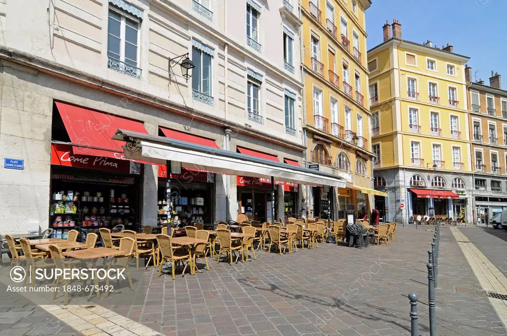 Street Cafe, Place Sainte Claire square, Grenoble, Rhone-Alpes, France, Europe