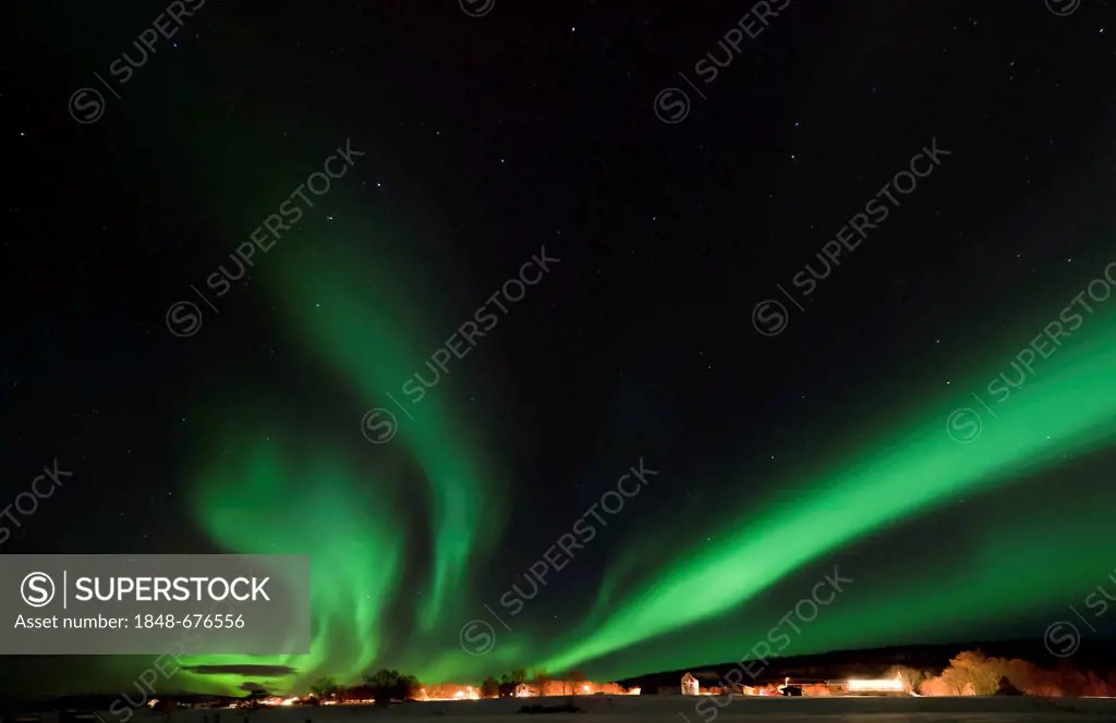 Northern Lights (Aurora borealis), Tromso, view on Kvaloeya, Norway, Scandinavia, Europe