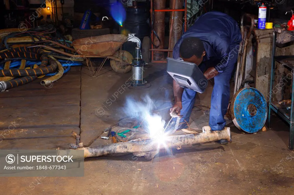 Mechanic welding, Manyemen, Cameroon, Africa