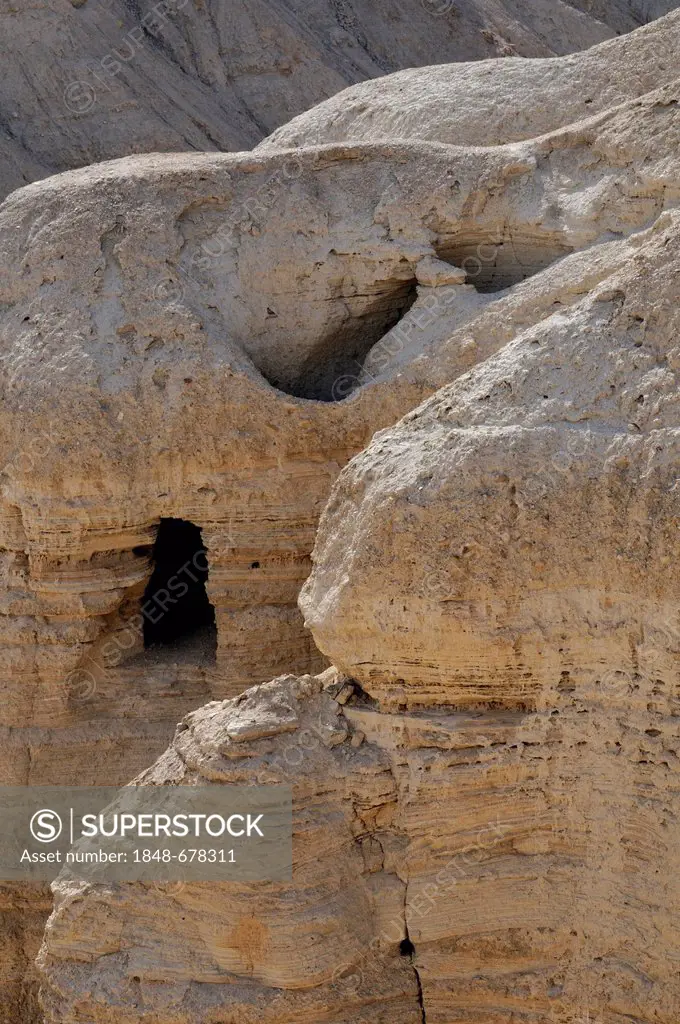 Cave, site where the Dead Sea Scrolls were discovered, Qumran, Dead Sea, Israel, Middle East
