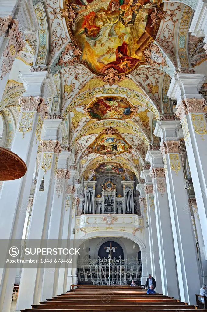 Ceiling painting, and organ, Heilig-Geist-Kirche Church of the Holy Spirit, Viktualienmarkt, Munich, Bavaria, Germany, Europe