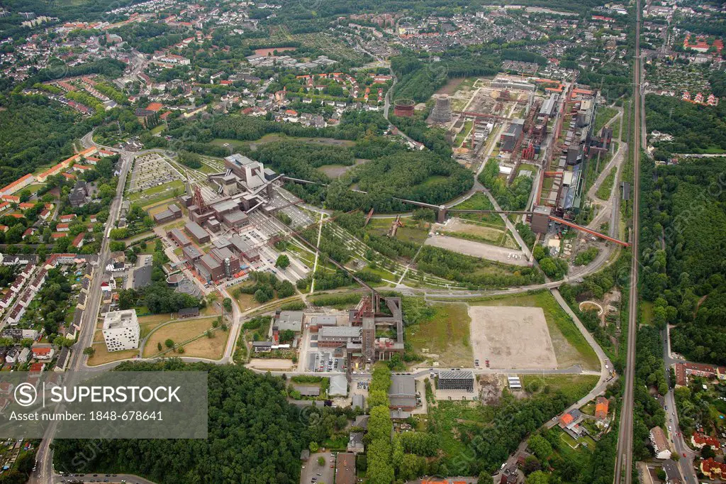 Aerial view, Zeche Zollverein X, colliery, UNESCO World Heritage Site, Essen, Ruhr Area, North Rhine-Westphalia, Germany, Europe