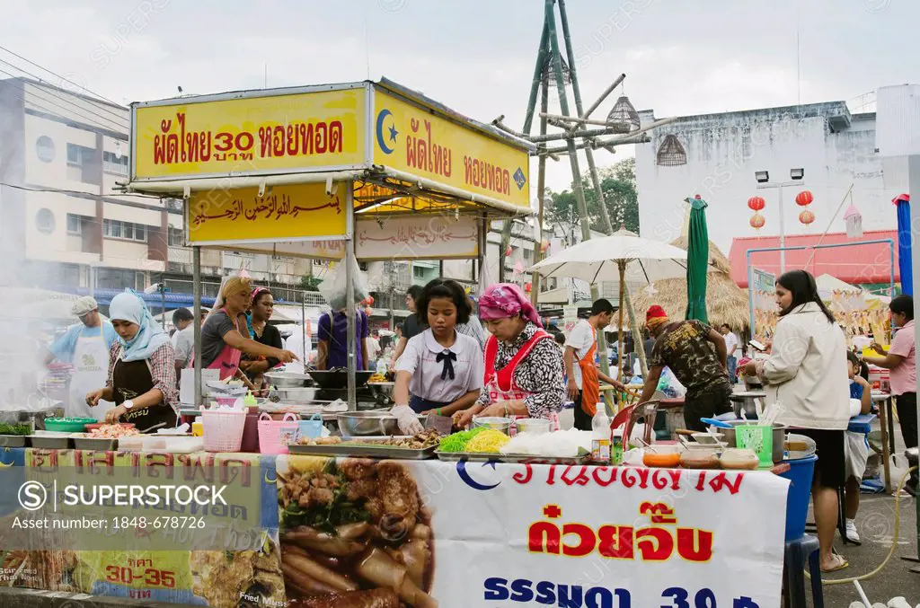 Food stall at the night market in Krabi Town, Krabi, Thailand, Southeast Asia, Asia