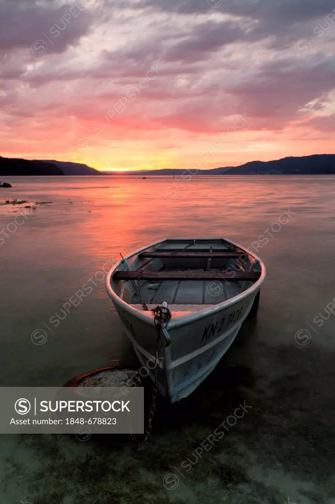 Evening mood with a boat at sunset on Lake Constance near Dingelsdorf, Baden-Wuerttemberg, Germany, Europe, PublicGround