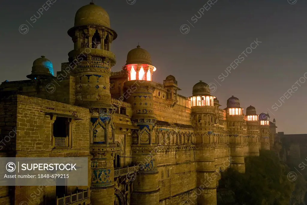 Illuminated Man Singh Palace, Gwalior Fort, Gwalior, Madhya Pradesh, India, Asia