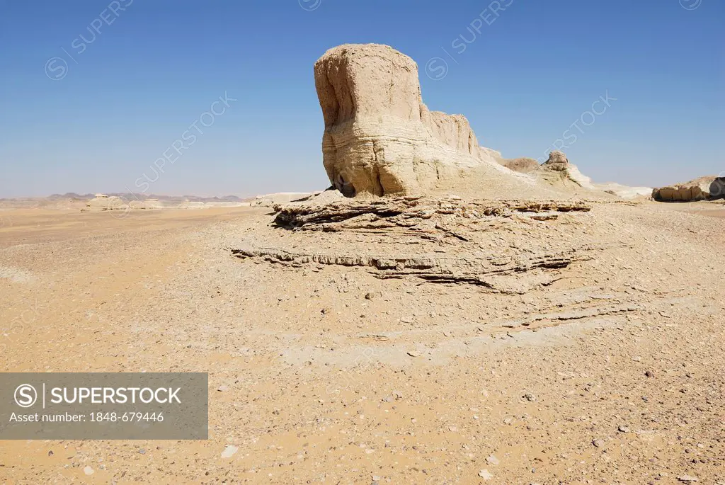 Rock formation, desert landscape between the Dakhla Oasis and the Kharga Oasis, Libyan Desert, also known as Western Desert, Sahara, Egypt, Africa