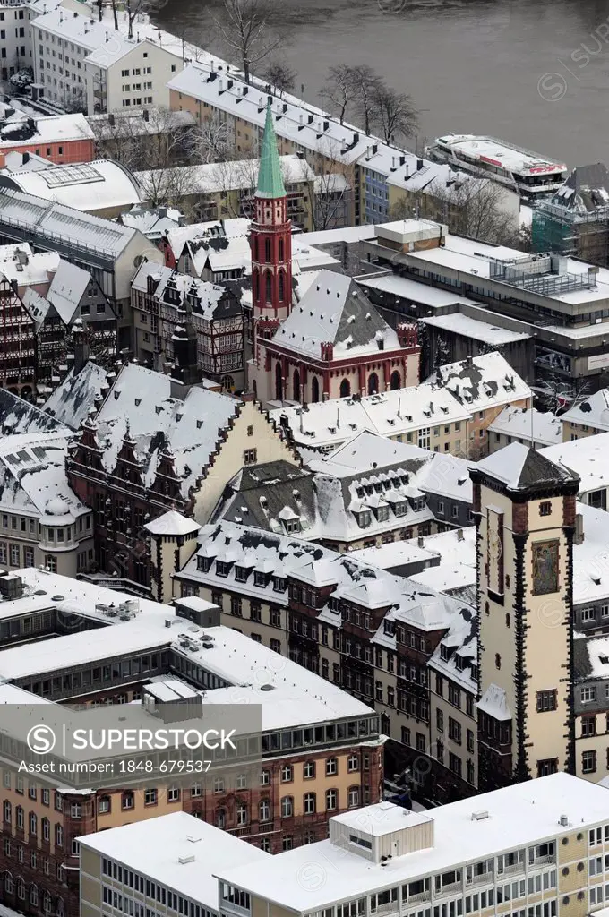 Snowy historic district, city hall, Roemer building and Nikolaikirche Church in winter, Frankfurt am Main, Hesse, Germany, Europe