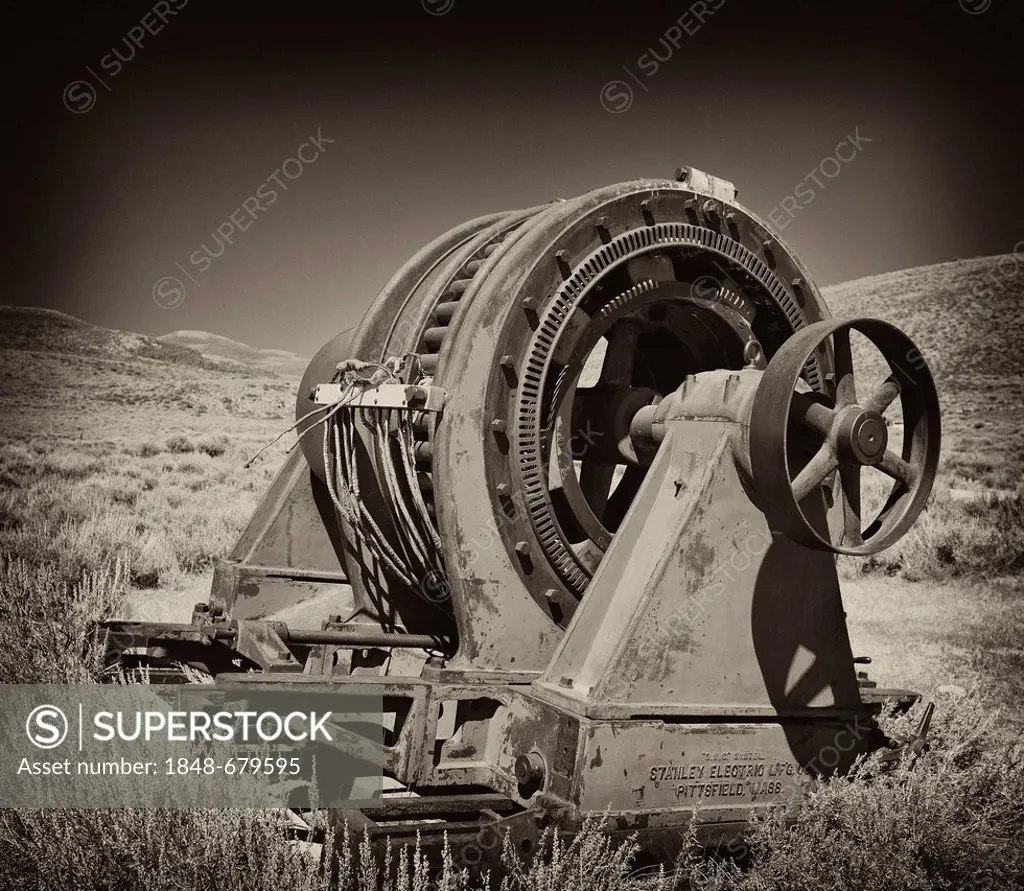 Old machinery to produce energy from hydropower, Hydro Power Plant, ghost town of Bodie, a former gold mining town, Bodie State Historic Park, Califor...