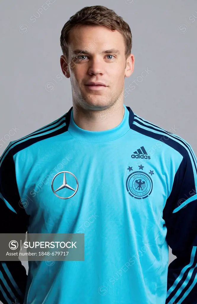 Goalkeeper Manuel Neuer, at the official portrait photo session of the German men's national football team, on 14.11.2011, Hamburg, Germany, Europe
