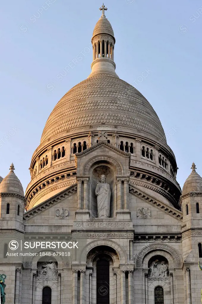 Dome of the Basilica of the Sacred Heart of Paris or Sacré-Cur Basilica, Montmartre, Paris, France, Europe