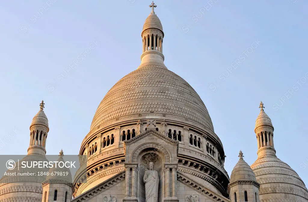 Dome of the Basilica of the Sacred Heart of Paris or Sacré-Cur Basilica, Montmartre, Paris, France, Europe