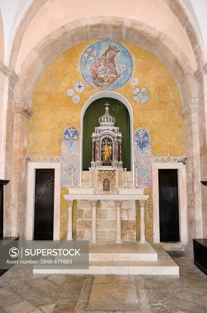 Altar in a chapel, Korcula town, Korcula island, Dalmatia, Croatia, Europe