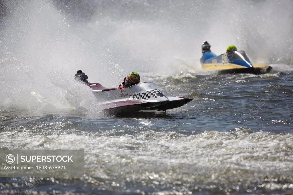 Motor boat race on the Moselle river in Brodenbach, Rhineland-Palatinate, Germany, Europe
