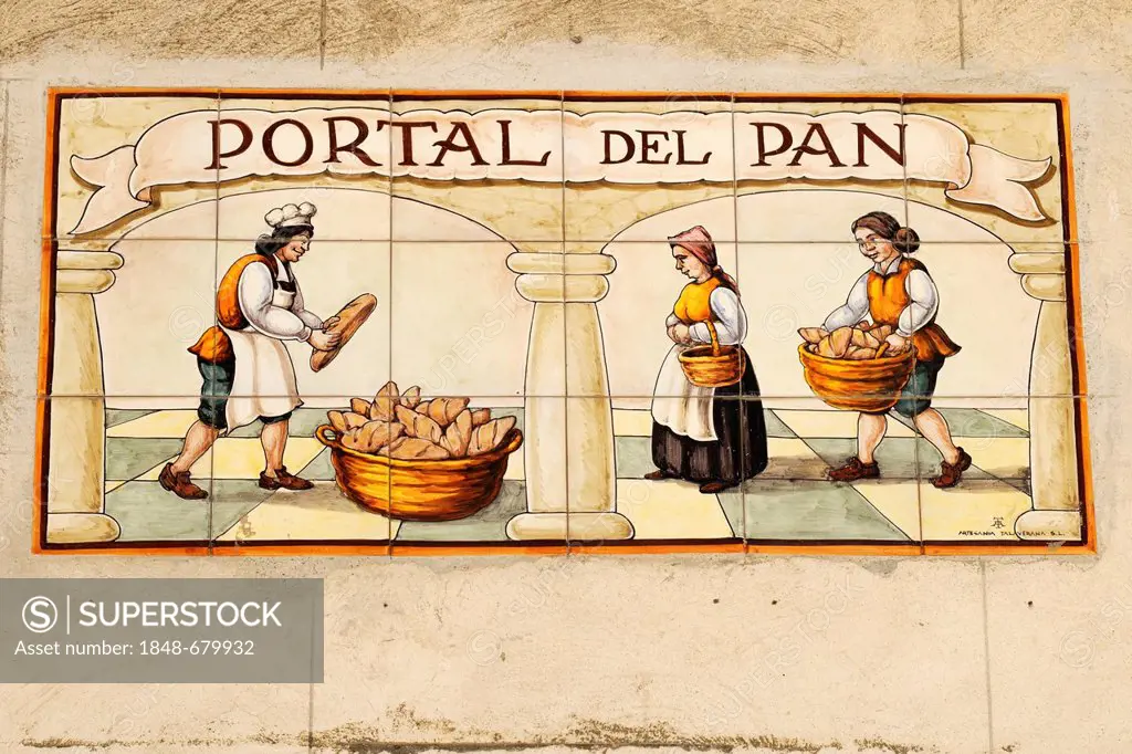 Portal del pan, decorative tilework at the former bread market, Trujillo, Extremadura, Spain, Europe