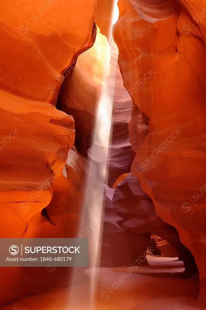Beam of light, red sandstone of the Moenkopi formation, rock formations, colours and textures in the Upper Antelope Slot Canyon, Page, Navajo Nation R...