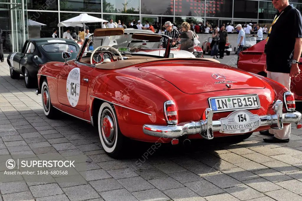 Mercedes-Benz 190SL, 1960 model, vintage car, Donau Classic 2011, Ingolstadt, Bavaria, Germany, Europe