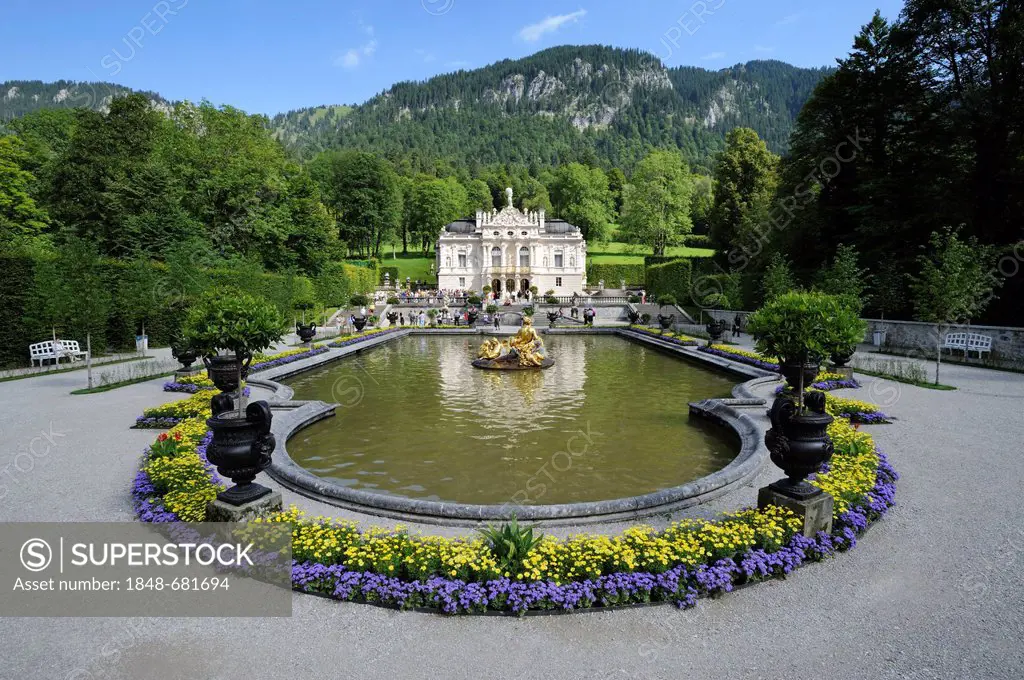 Schloss Linderhof Castle of King Ludwig II of Bavaria, Graswangtal valley, Ammergau Alps, Oberammergau, Upper Bavaria, Bavaria, Germany, Europe