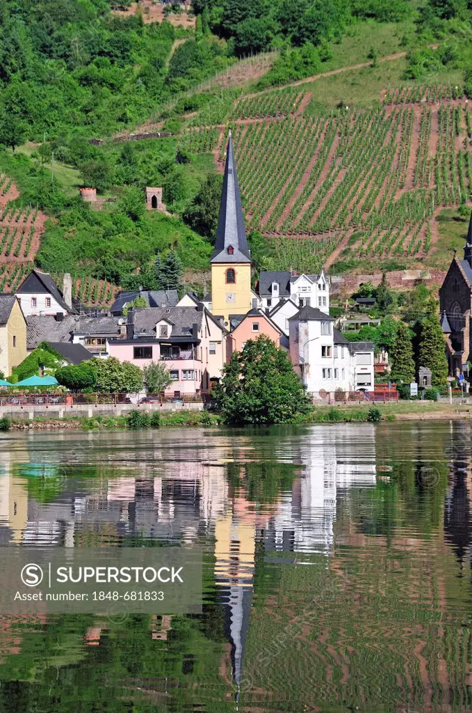 Alf, a municipality in the Landkreis Cochem-Zell district, Moselle Valley, Rhineland-Palatinate, Germany, Europe