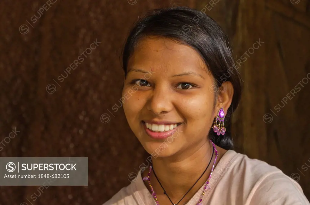 Young woman of the Adi Gallo tribe, Kombo, Arunachal Pradesh, India, Asia