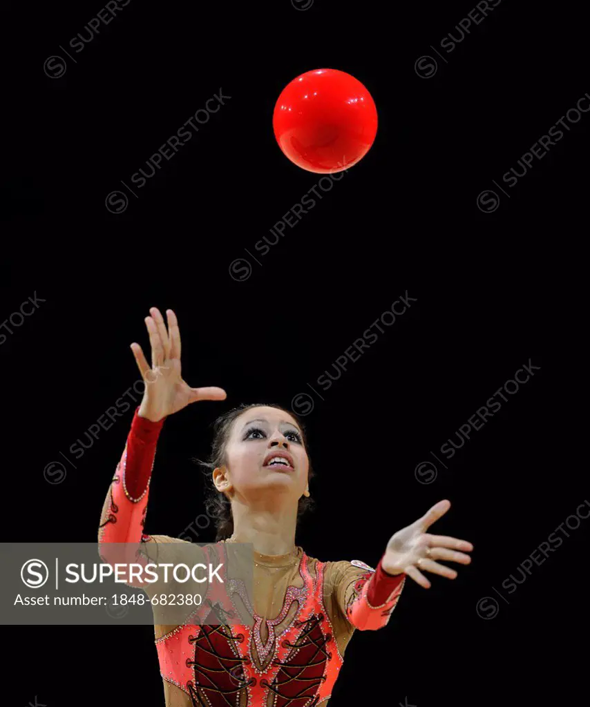 Samira MUSTAFAYEVA, AZE, with ball, rhythmic gymnastics, Grand Prix Thiais, 09. - 10.04.2011, Paris, France, Europe