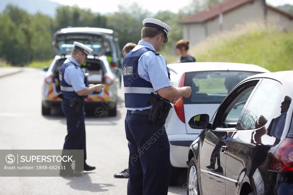 Police doing a traffic stop, Koblenz, Rhineland-Palatinate, Germany, Europe