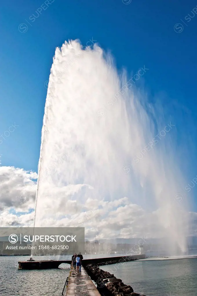 Fountain, Jet d'Eau, Lake Geneva, Lac Leman, Geneva, Geneve, Switzerland, Europe