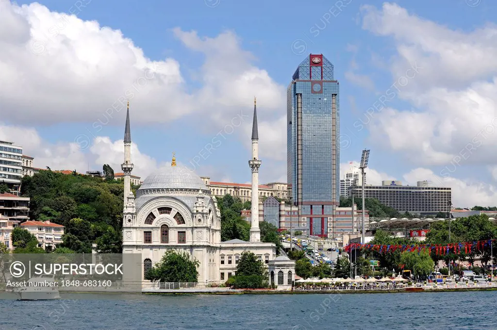 Dolmabahce Camii or Benzmi Alem Valide Sultan Camii mosque, Besiktas, Bosphorus, Bogazici, European bank of Istanbul, Turkey