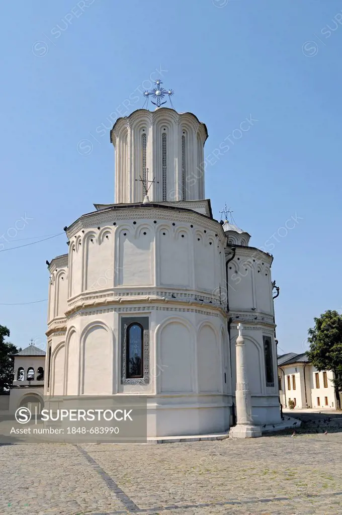 Palace and Church of the Patriarch, Romanian Orthodox Church, Bucharest, Romania, Eastern Europe, PublicGround