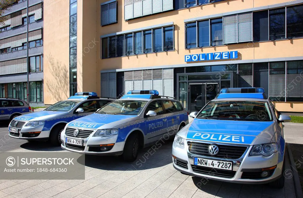 Patrol cars parked in front of a modern police station, Gelsenkirchen, North Rhine-Westphalia, Germany, Europe