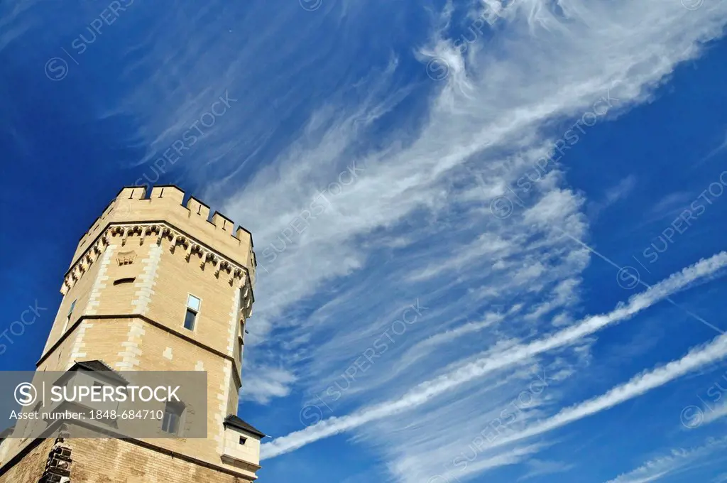 Bayenturm tower, a medieval fortified tower, headquarters of the nonprofit FrauenMediaTurm foundation, Bayenthal district, Rheinauhafen area, Cologne,...