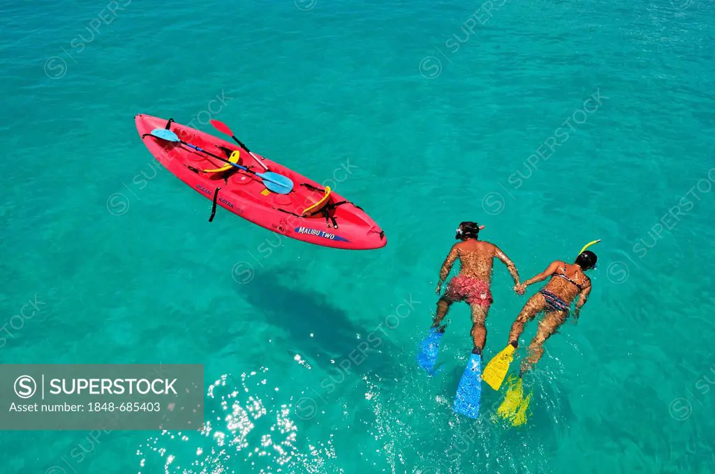 Snorkellers, Bora Bora, Leeward Islands, Society Islands, French Polynesia, Pacific Ocean