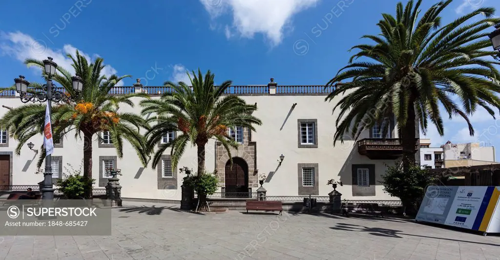 Plaza Santa Ana square, Vegueta, historic town centre of Las Palmas, Las Palmas de Gran Canaria, Gran Canaria, Canary Islands, Spain, Europe, PublicGr...