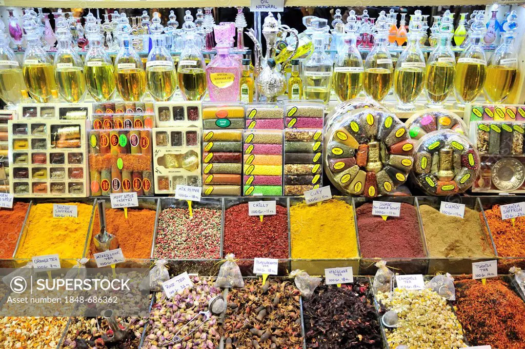 Display of a business in the Spice Bazaar, spices, perfume, Istanbul, Turkey, Europe