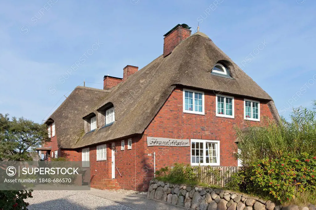 Thatched-roof house, List, Sylt island, Schleswig-Holstein, Germany, Europe, PublicGround