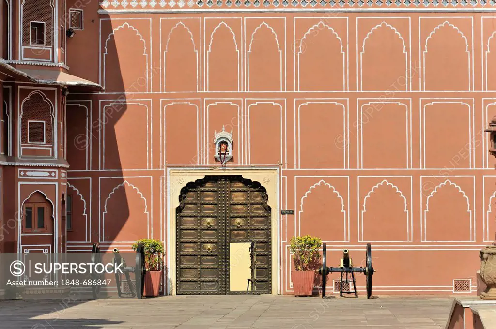 Entrance portal, Chandra Mahal City Palace, Jaipur, Rajasthan, North India, India, South Asia, Asia