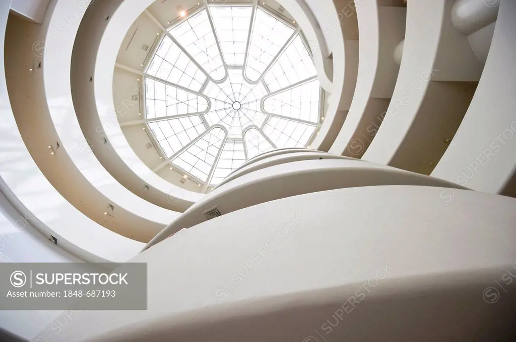 Staircase, Guggenheim Museum, Manhattan, New York, USA