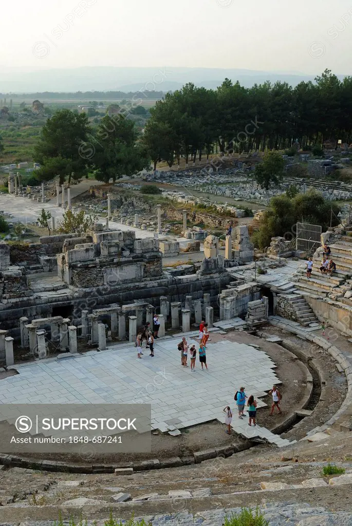 Large amphitheatre with Harbour Street at sunset just before dusk, ruins of Ephesus, Efes, UNESCO World Heritage Site, excavations, Selcuk, Lycia, Sou...