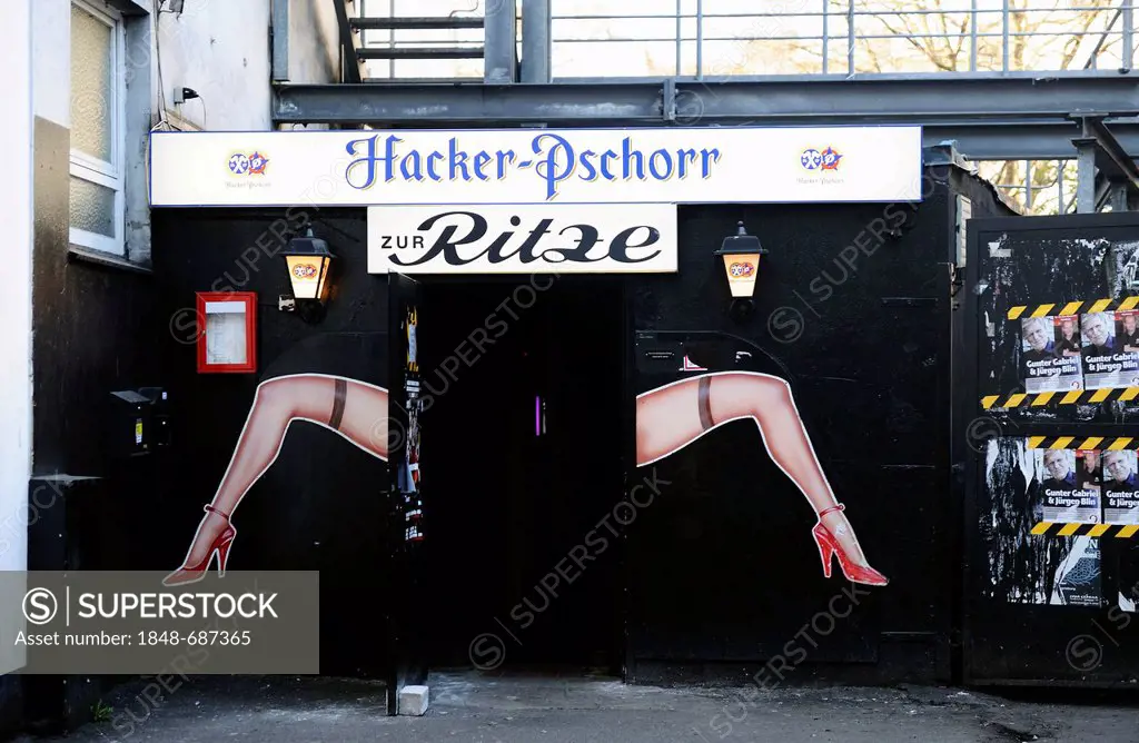 Zur Ritze or The Crack, pub on the Reeperbahn in St. Pauli, Hamburg, Germany, Europe