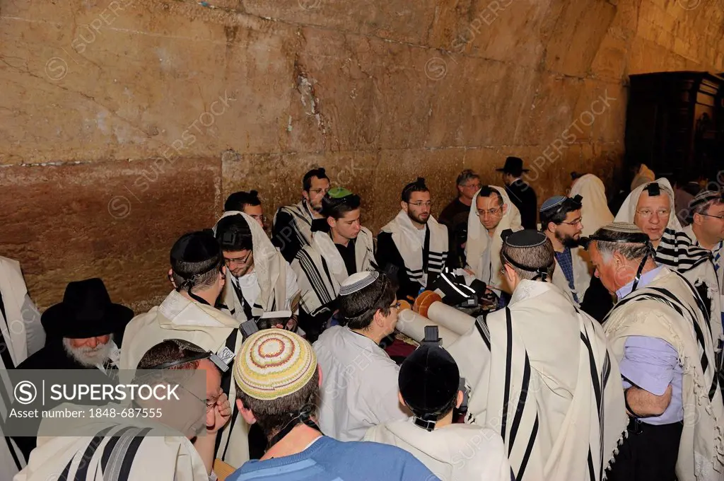 Bar Mitzvah, Jewish coming of age ritual, Western Wall or Wailing Wall, Old City of Jerusalem, Arab Quarter, Israel, Middle East