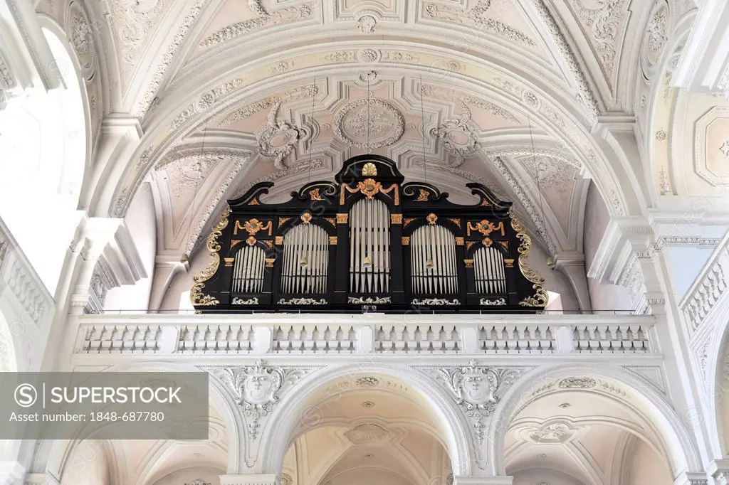 Organ, Parish Church of St. Paul, the first church was consecrated to St. Paulus in 1050, Passau, Bavaria, Germany, Europe