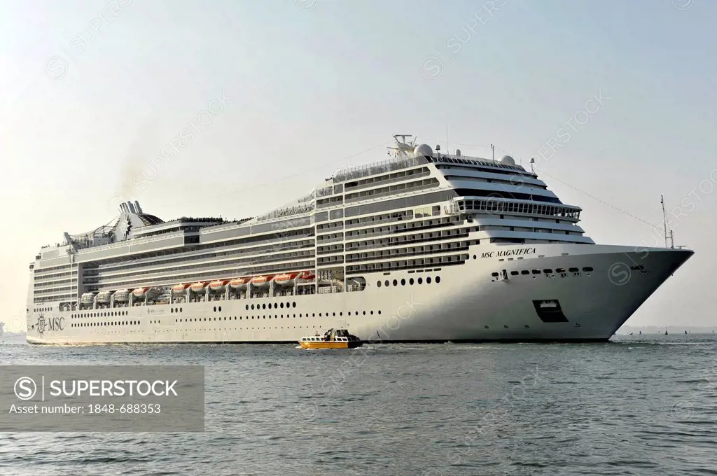 MSC Magnifica, a cruise Ship built in 2010, 293.8 m, 2550 passengers, leaving the harbour, Venice, Veneto region, Italy, Europe