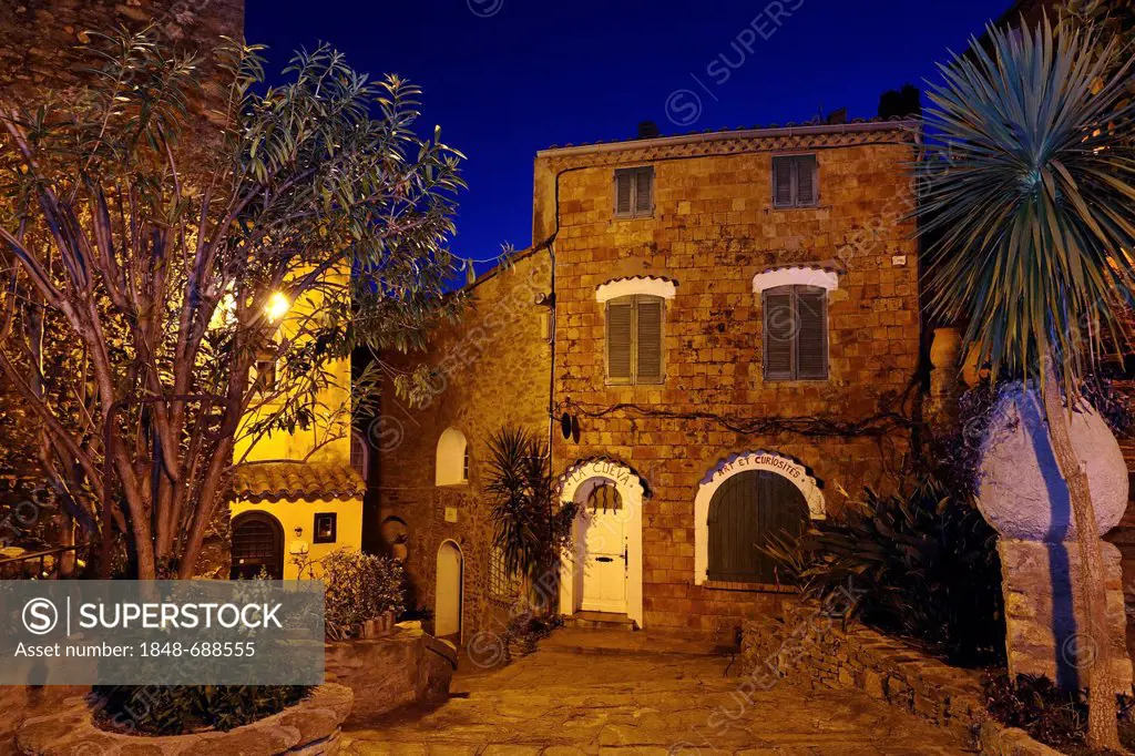Small square in the historic district of Bormes-les-Mimosas at night, Provence-Alpes-Côte d'Azur region, France, Europe