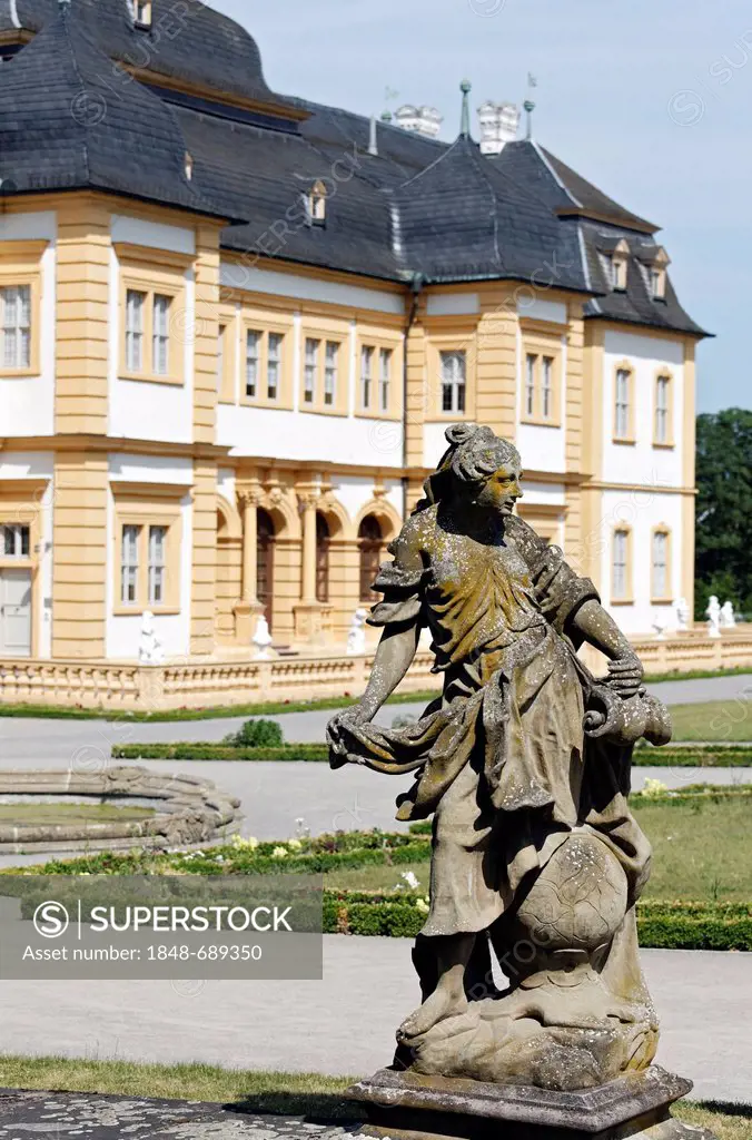 Sculpture on the castle terraces, Rococo Gardens, Schloss Veitshoechheim Castle, Lower Franconia, Bavaria, Germany, Europe