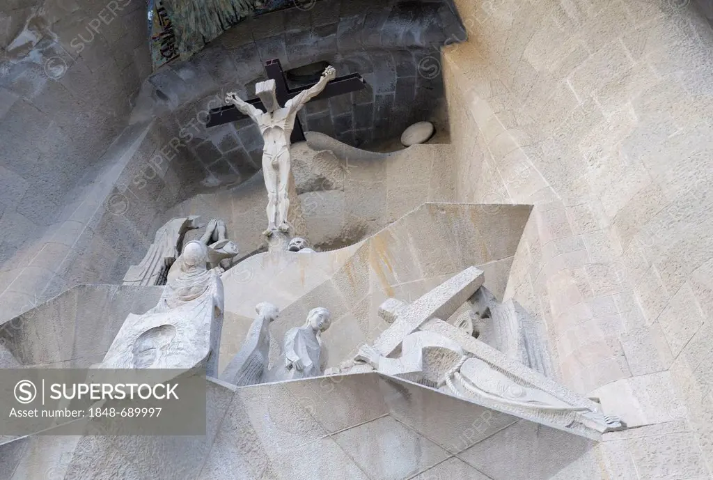 Sculptures, Passion Façade, La Sagrada Familia, Temple Expiatori de la Sagrada Familia, Basilica and Expiatory Church of the Holy Family, Barcelona, C...