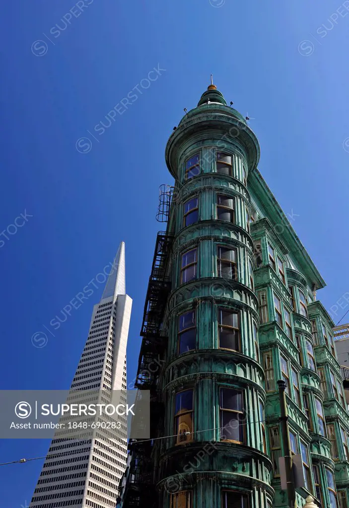 Transamerica Pyramid, skyscraper, behind the Columbus Tower, also known as Sentinel Building, Financial District, San Francisco, California, United St...