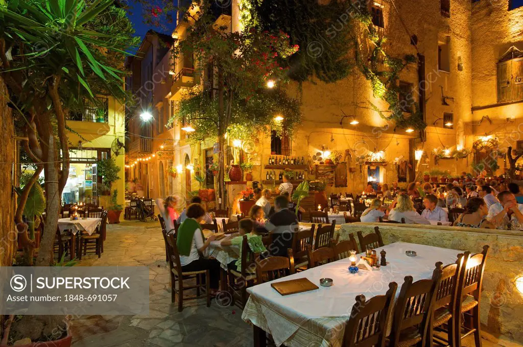 Tavern in the historic district of Chania, Crete, Greece, Europe