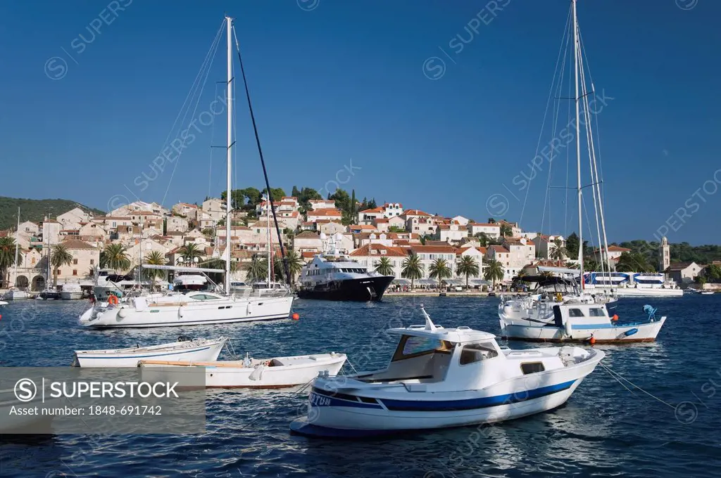Boats in the harbour, town of Hvar, Hvar Island, Dalmatia, Croatia, Europe