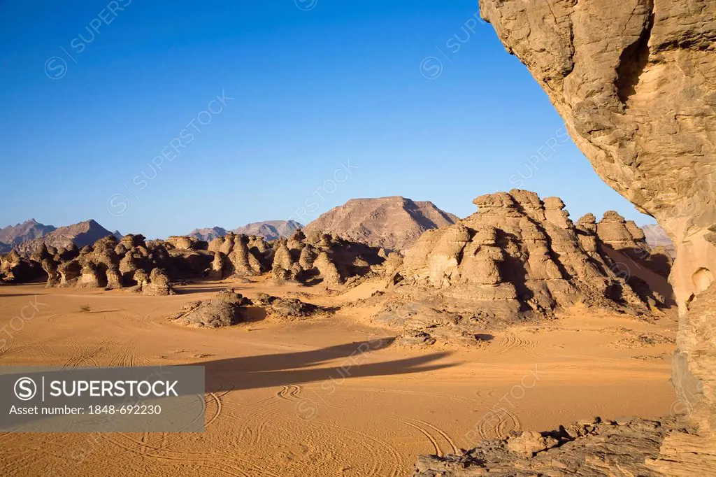 Rock formations in the Libyan Desert at Wadi Awis, Acacus Mountains or Tadrart Acacus, Libya, North Africa, Africa